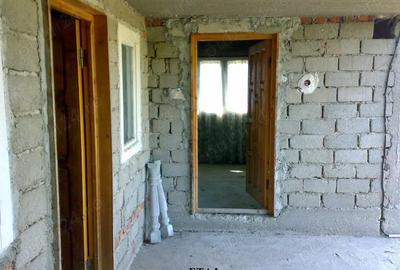 Casă cu 4 camere cu Teren 2385 Mp în Făgețelu - 3