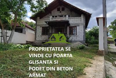 Casă cu Teren 263 Mp în Bujoreni - 1