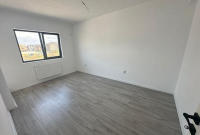 Duplex cu 4 camere cu Canalizare în Central - 10