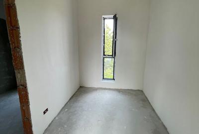 Casă cu 5 camere cu Teren 330 Mp în Central - 14