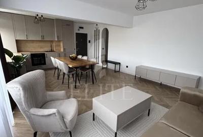 Apartament 3 camere în zona B-DUL 1 DECEMBRIE - 4