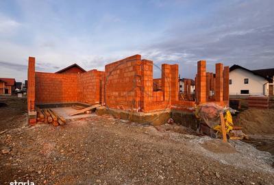 Casă cu 4 camere cu Teren 400 Mp în Nimigea - 1