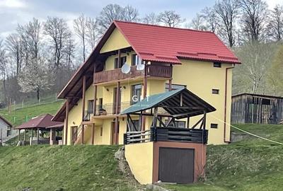 Casă cu 7 camere în Colibița - 4