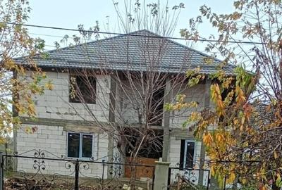 Casă individuală cu 7 camere cu Teren 800 Mp în Tărtășești - 2