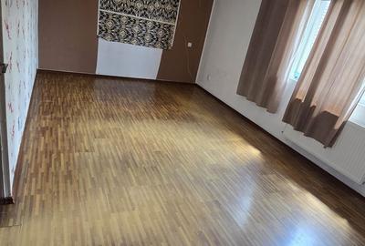 Casă cu 3 camere în Central - 8