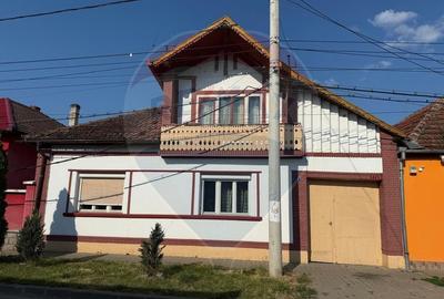 De vanzare Casa cu 3 camere + teren 439mp in Beius