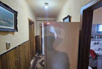 1/2 - Casa de vanzare + teren 472 mp 1/2 - Casa de vanzare + teren 472 mp - 34