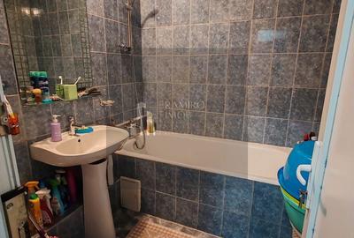 Apartament cu 4 camere semidecomandat în Apărătorii Patriei - 2