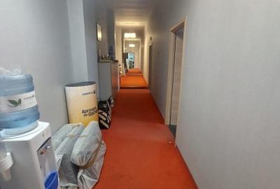 Delfinariu, spatiu 289 mp., ideal birouri/sali de curs etc., parcare - 11