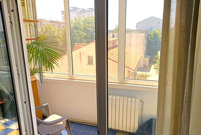 Apartament cu 3 camere decomandat, mobilat în Pescărie - 10