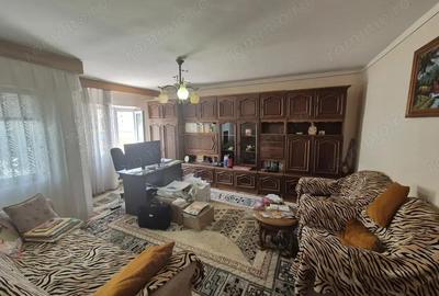 Apartament cu 3 camere decomandat în Sud - 7