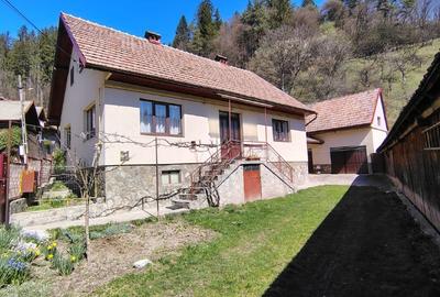 Casă individuală cu 5 camere cu Teren 250 Mp în Poiana Mărului - 2