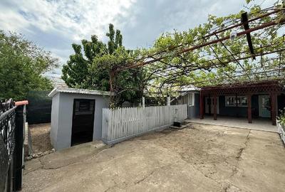 Casă cu Teren 922 Mp în Central - 2