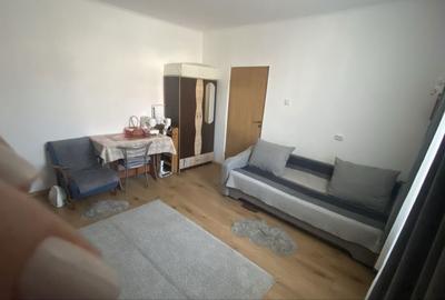 Garsonieră decomandată în Vitan