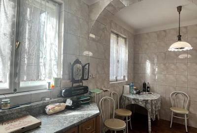 Casă individuală cu 7 camere cu Canalizare în Decebal - 6