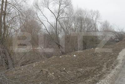 Teren de 3470 mp, în Ocnița - 2