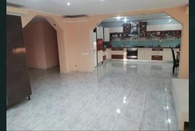 Casă cu 5 camere cu Teren 1700 Mp în Siliștea Snagovului - 3