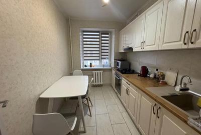 Apartament cu 2 camere decomandat în Lipovei