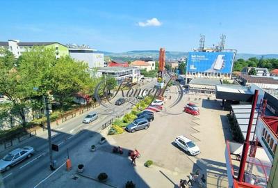 Spațiu comercial, de 440 mp, în Central - 10