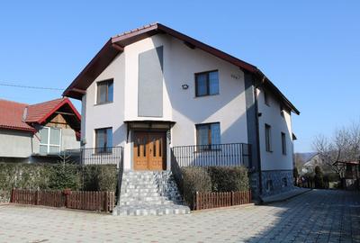 Casă individuală cu 5 camere în Tâmpa