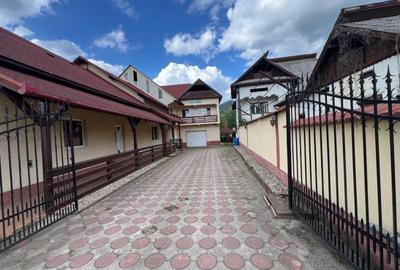 Casă cu 8 camere cu Canalizare în Tăuții de Sus - 2