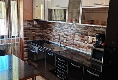 Apartament cu 3 camere decomandat în Viziru 3 - 6