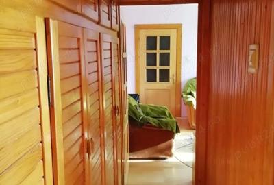 Apartament cu 3 camere semidecomandat în Milcov - 6