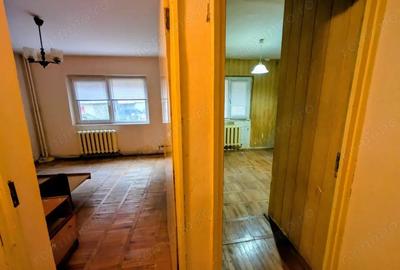 Apartament 4 camere decomandat 80mp 2 bai + balcon de renovat parter Rond Vechi - 2