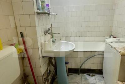 Apartament de vanzare, cu 3 camere, zona Tudor - 2