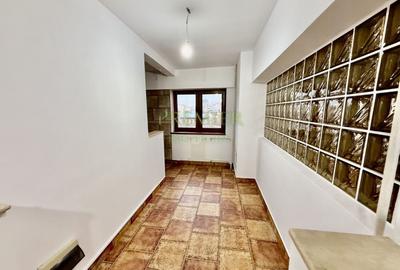 Apartament cu 3 camere decomandat în P-ța Unirii - 9