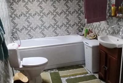 Proprietar vand 1 2 duplex p+1,83 m2 util 200 m2 teren,toate utilita?ile,la cheie complet dotat. - 9