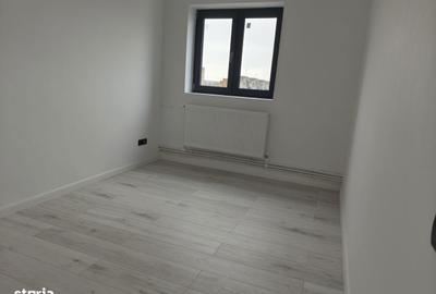 Apartament cu 3 camere semidecomandat în Drumul Taberei - 9