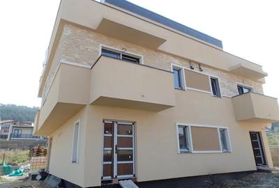 Casă cu 5 camere în Florești
