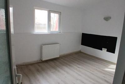 Spațiu comercial, de 150 mp, în Central - 2