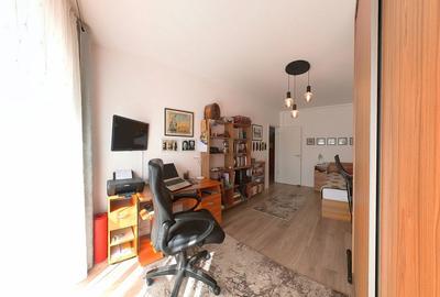 Apartament cu 3 camere în Tractorul - 12