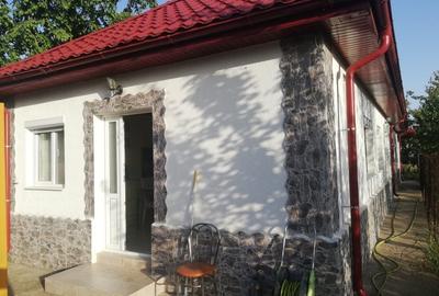 Casă individuală cu 3 camere în Lacu Sărat