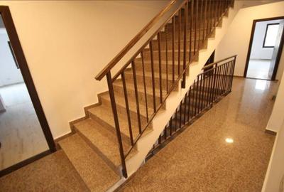 Apartament cu 3 camere semidecomandat în Sud - 4