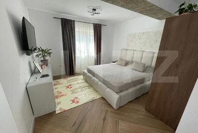 Casă cu Teren 4101 Mp în Central - 9