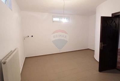 Casa / Vila de lux de vanzare in zona in zona Titulescu - 17