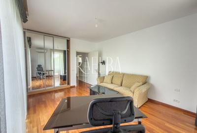 Apartament cu 4 camere semidecomandat, mobilat în Primăverii - 18