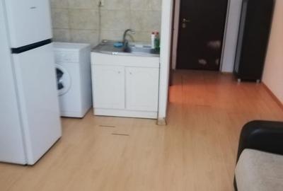 Garsoniera  de inchiriat zona FAR 21 mp - 1