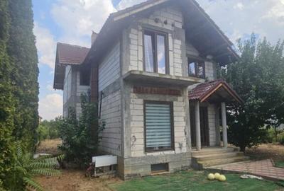 Casa S+P+1, 160mp utili, 1300 mp teren, COMISION 0 LA CUMPAR