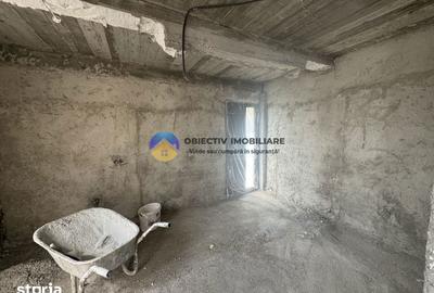 Casă cu 4 camere cu Teren 953 Mp în Girov - 6