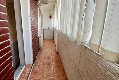 Apartament cu 3 camere semidecomandat, mobilat în Nicolina - 14