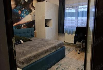 Apartament cu 3 camere decomandat în Craiovei - 7