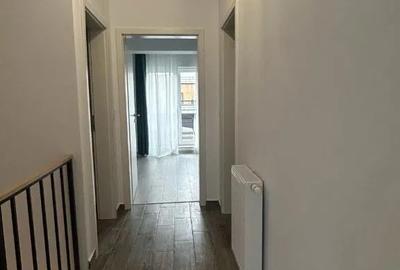Apartament cu 4 camere decomandat, mobilat în Tractorul - 8