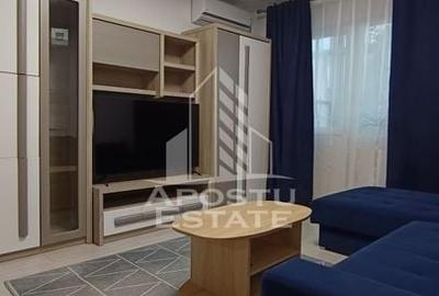 Apartament cu 2 camere semidecomandat, mobilat în Dâmbovița