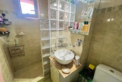 Apartament cu 3 camere decomandat, mobilat în Vasile Aaron - 2