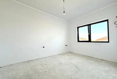 Casă cu 4 camere cu Canalizare în Ghiroda - 1