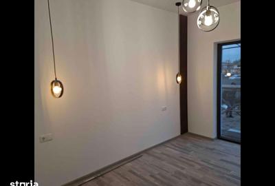 Casă cu 4 camere cu Teren 250 Mp în Malu Mare - 4